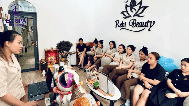Rebi Beauty Academy đào tạo spa