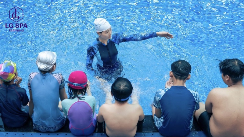 Học xong cấp 3 nên làm gì? Làm nghề huấn luyện viên cá nhân