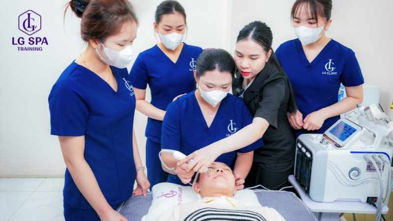 Ngành nào học nhẹ nhất? Spa làm đẹp