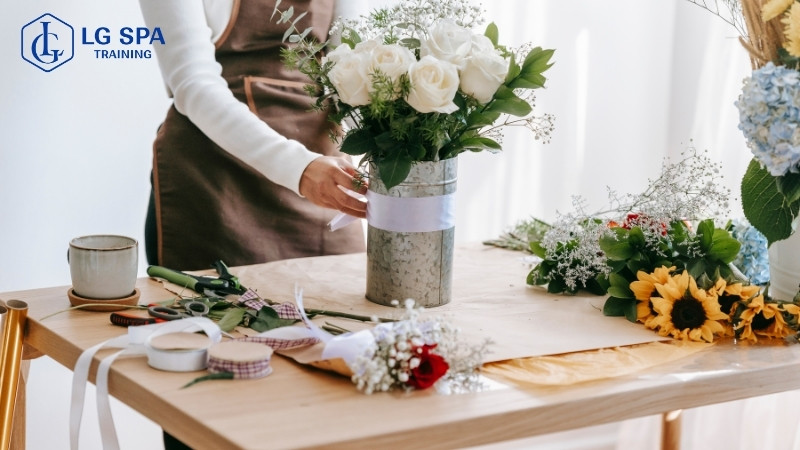 16 tuổi học nghề cắm hoa