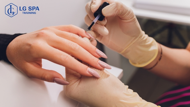 16 tuổi học nghề làm nail