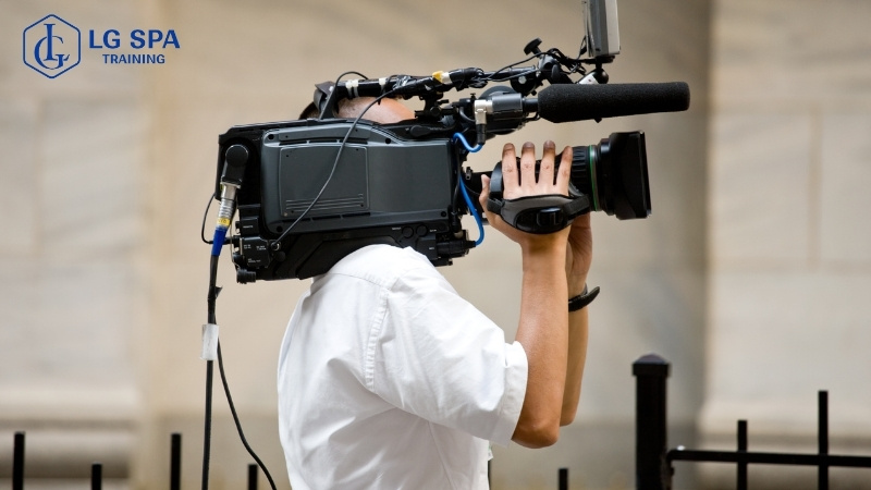 19 tuổi học nghề quay dựng