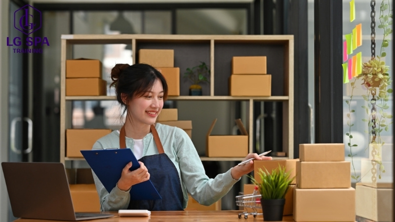 24 tuổi làm thương mại điện tử