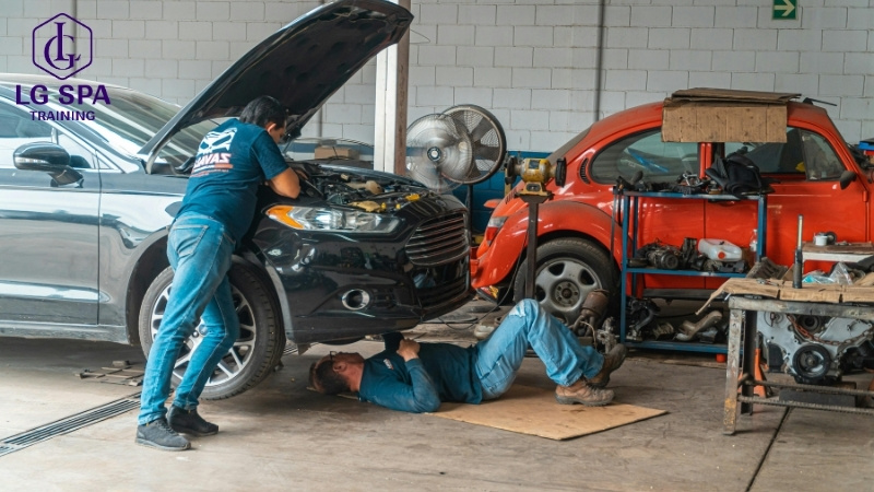 25 tuổi học nghề sửa xe ô tô