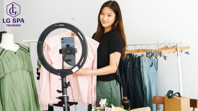 33 tuổi chuyển nghề bán hàng online