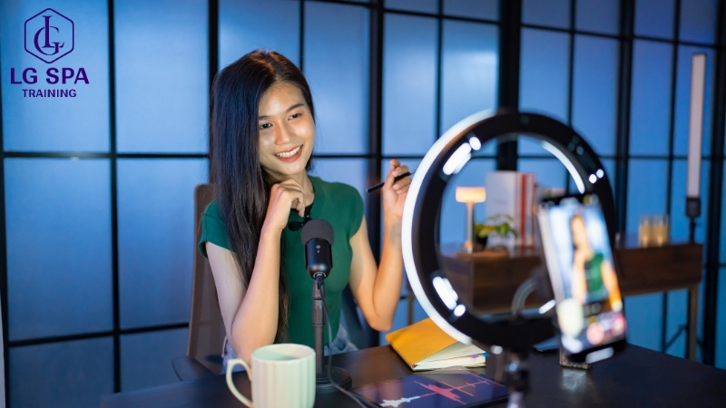 33 tuổi làm content creator