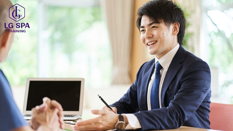 32 tuổi làm chuyên viên tư vấn tài chính và bảo hiểm