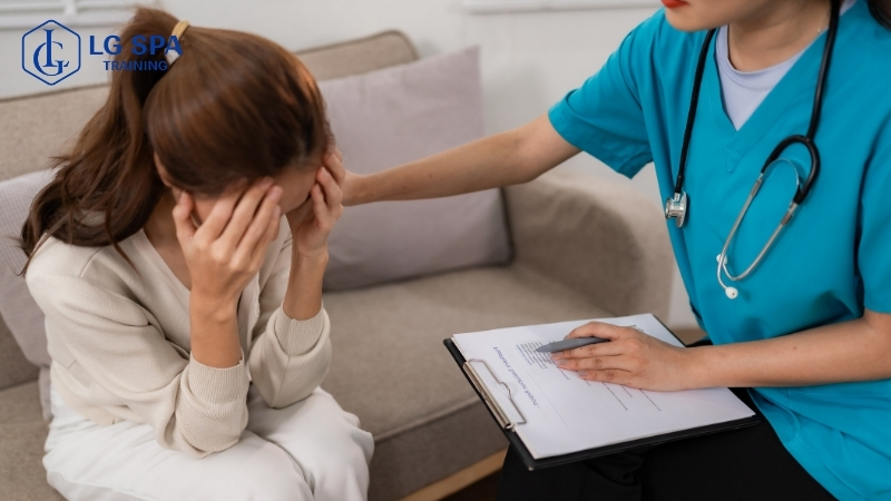 con gái học nghề tâm lý học