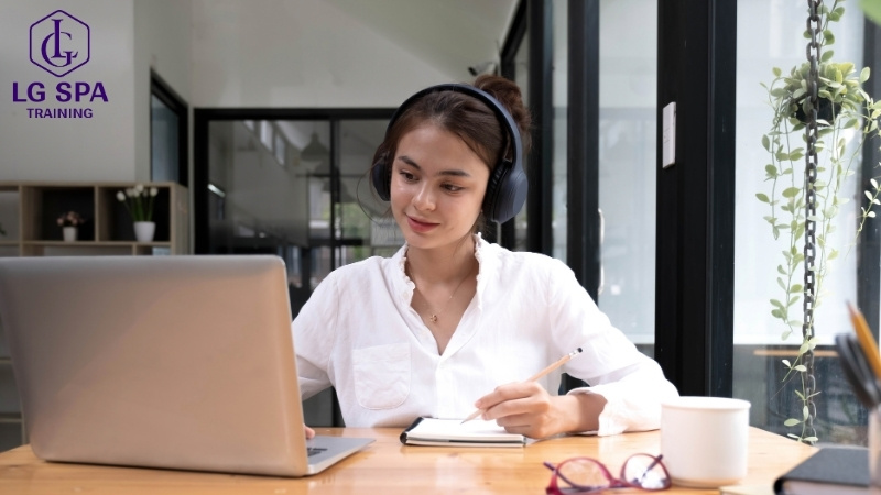 con gái hướng nội phù hợp với ngành dịch thuật