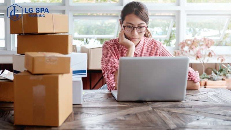 học nghề marketing online dễ kiếm tiền