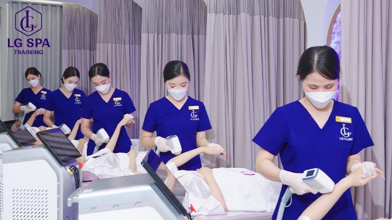 học nghề spa 32 tuổi