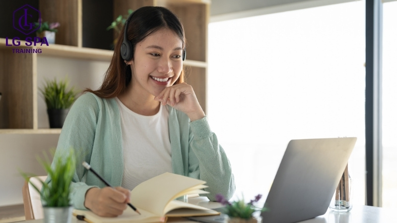 học tập là bí quyết thành công của con gái hướng nội