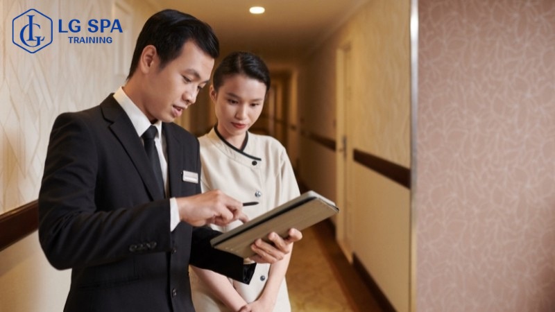 Nên học nghề gì bây giờ? Nghề dịch vụ nhà hàng khách sạn