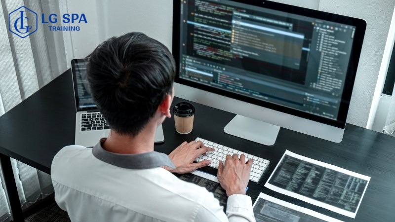 Nên học nghề gì bây giờ? Học lập trình viên IT