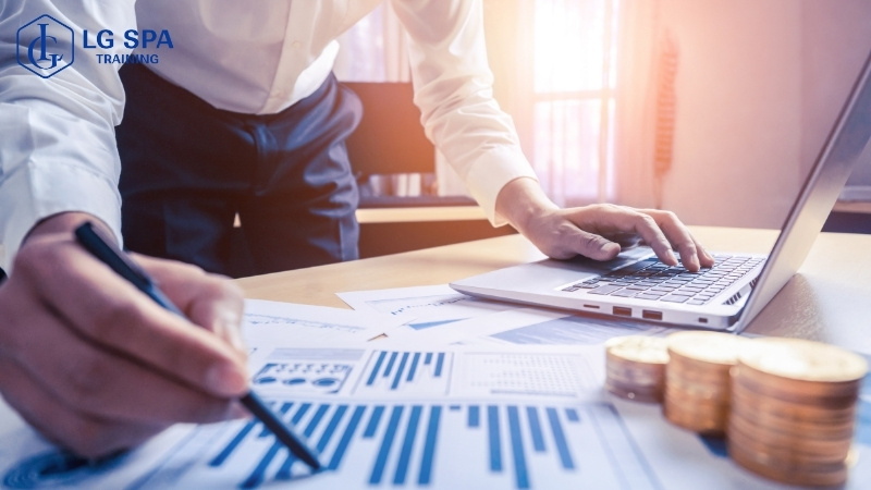 nam 30 tuổi cần nghiên cứu thị trường trước khi học nghề