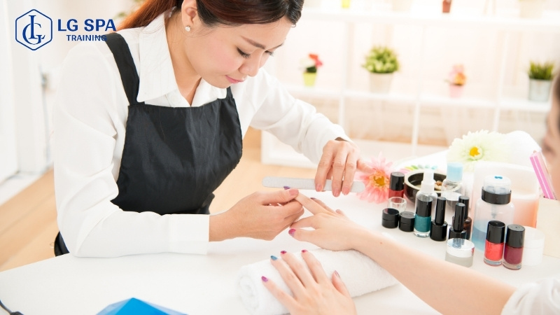 ngành làm nail cho nữ là ngành hot trong tương lai