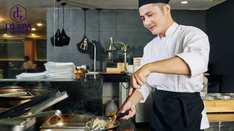 Những công việc ổn định không cần bằng cấp​? Nghề đầu bếp 