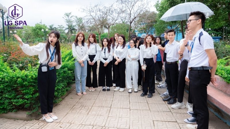 nghề hướng dẫn viên du lịch là xu hướng năm 2030