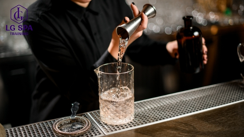 Những công việc ổn định không cần bằng cấp​? Nghề nhân viên pha chế