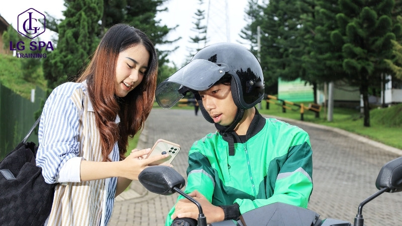 Những công việc ổn định không cần bằng cấp​? Nghề tài xế công nghệ 