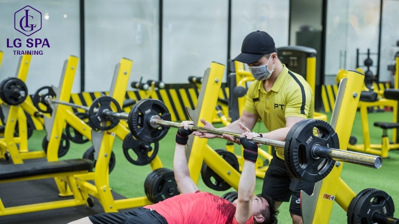 người thất nghiệp làm gym pt